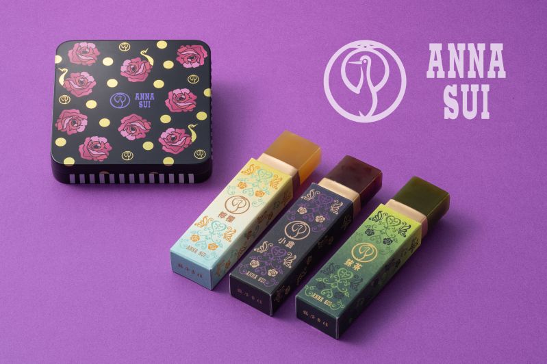鶴屋吉信ようかん　ANNA SUI コラボ