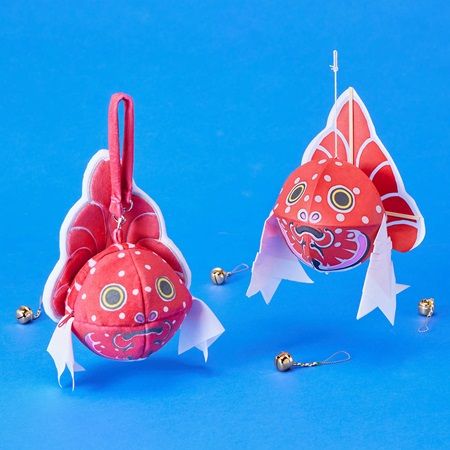 青森の伝統工芸士とつくった金魚ねぷたポーチ