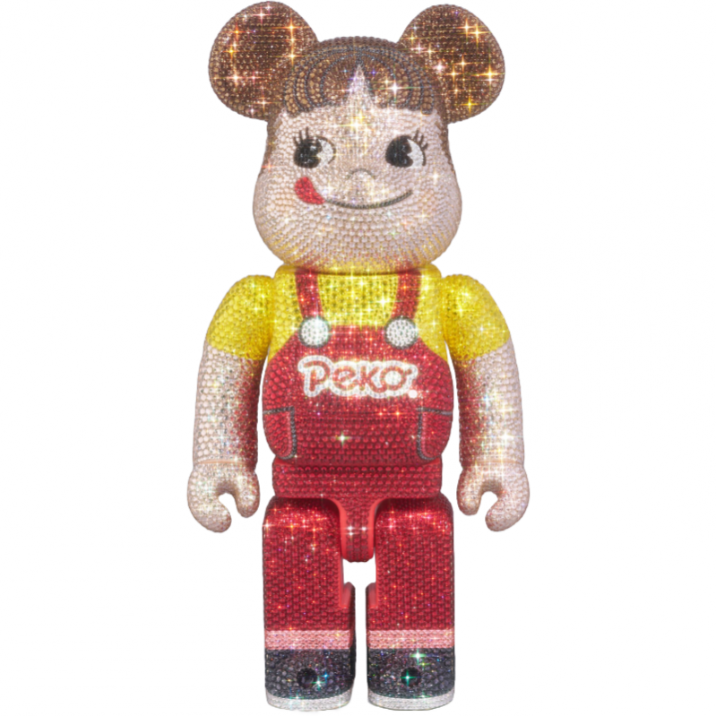キラキラ輝く「ペコちゃん人形」