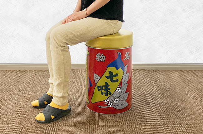 椅子缶