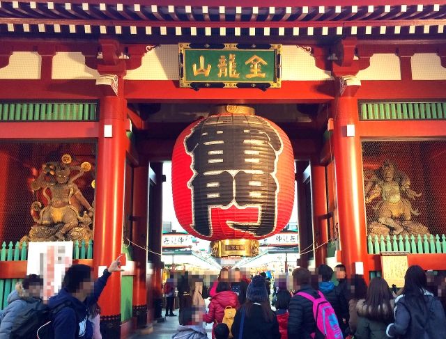 浅草寺歳の市（羽子板市）