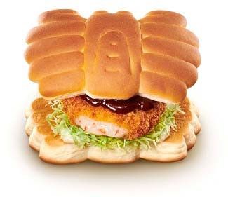 かにぱんと紅ずわいがにのクリーミーコロッケバーガー
