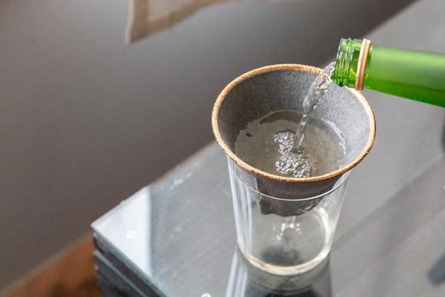 お酒専用のセラミックフィルター 金の雫