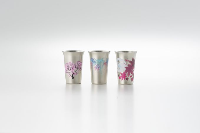 温度で色づく酒器「まどろむ酒器」
